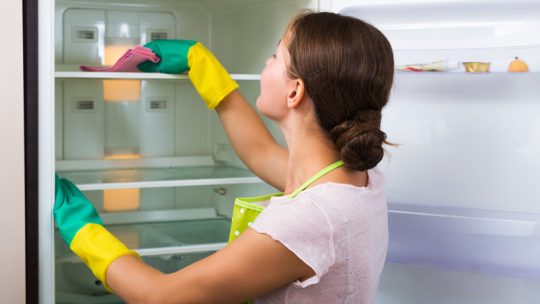 Como limpar e higienizar geladeira Frost Free corretamente